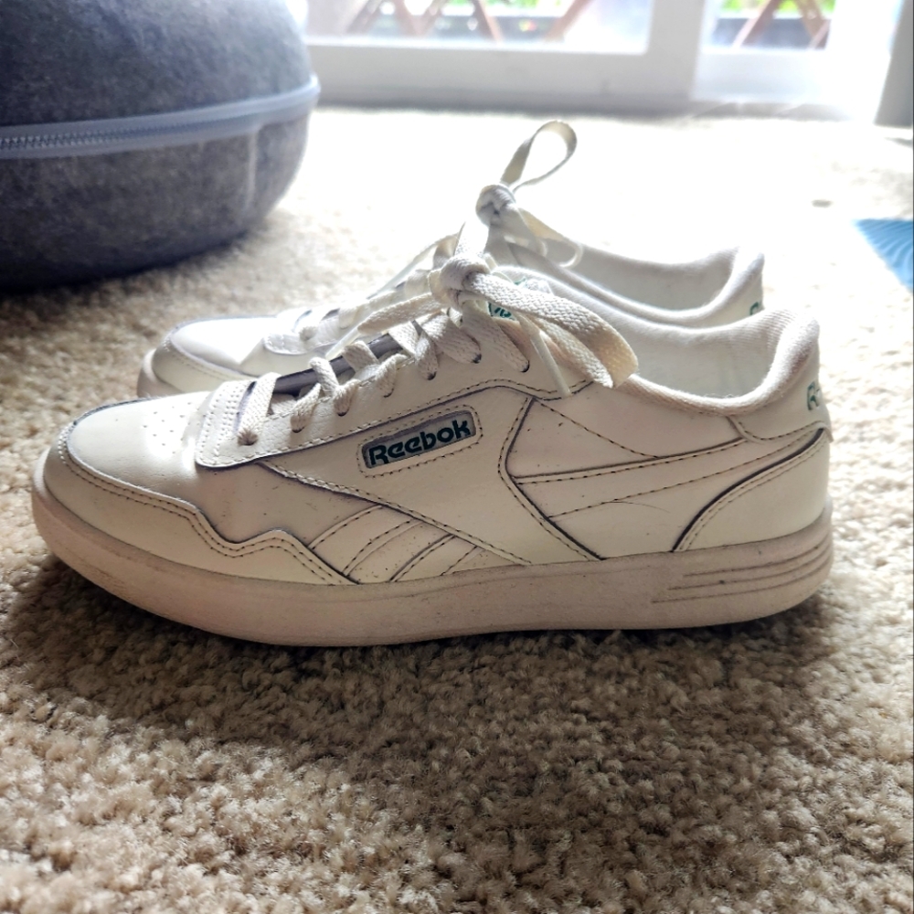 Reebok Sneakers